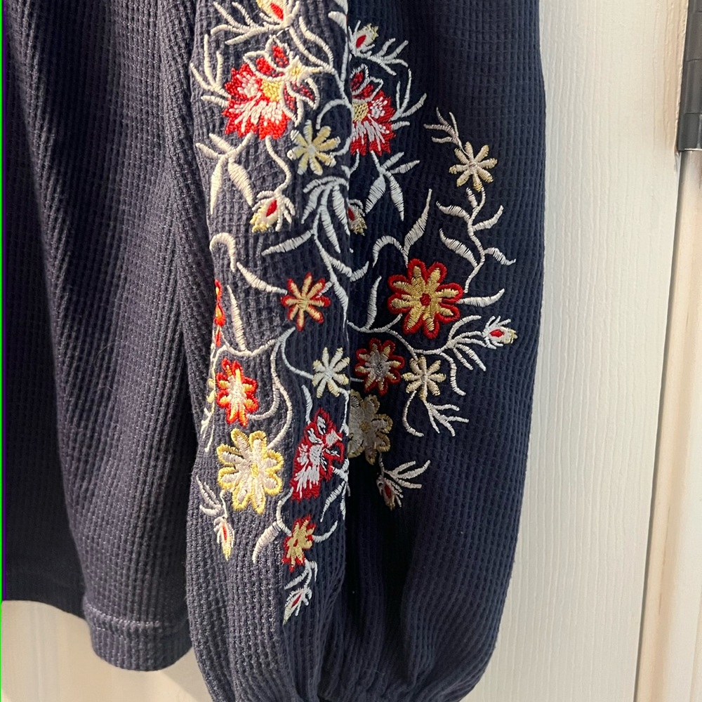 BloomChic Navy Blue Sweatshirt with Floral Embroidery - Picture 3 of 3